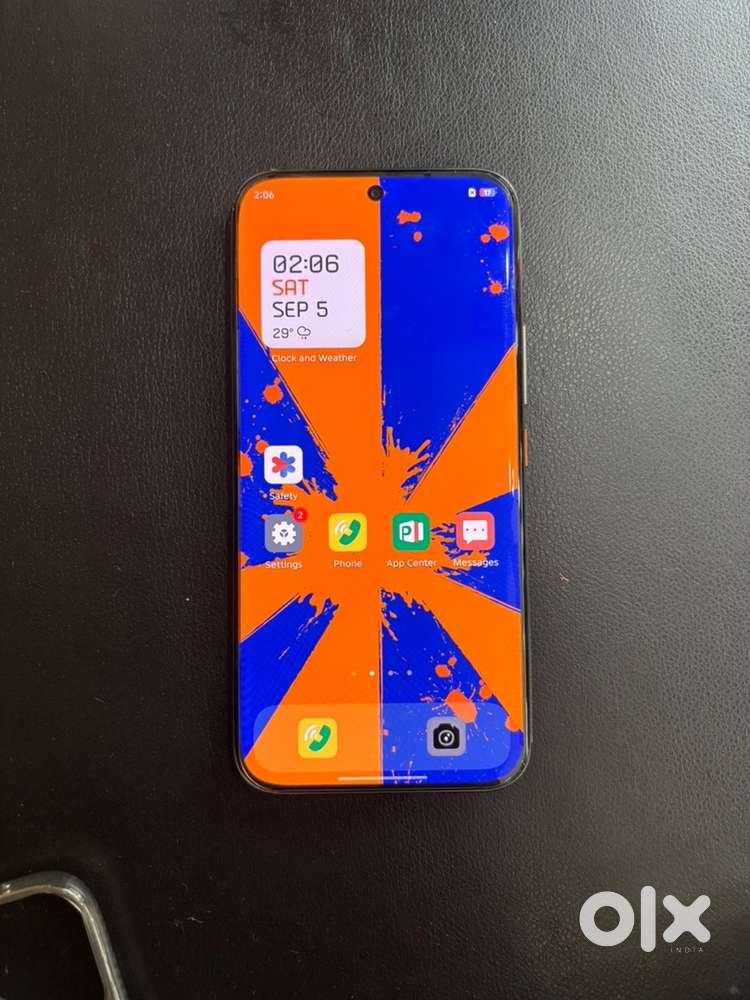 8+8 128 gb 1 month old phone 8 hzar mh ki battery good looking