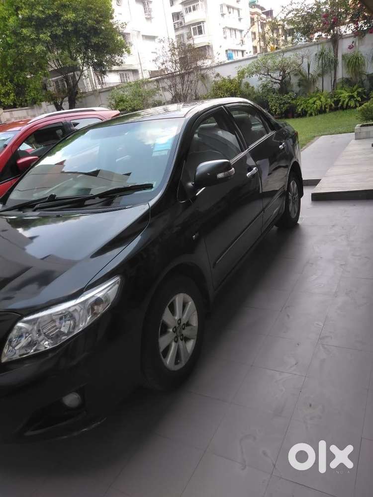 Toyota Corolla Altis 2011 Petrol Well Maintained