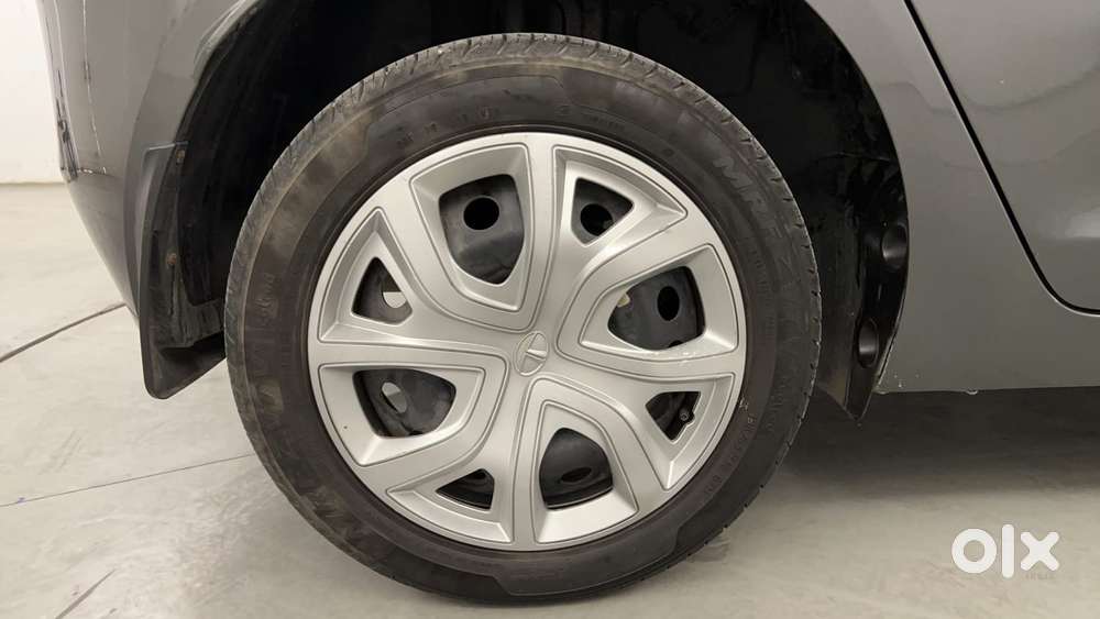 Tata Altroz 1.2 Xt, 2022, Petrol