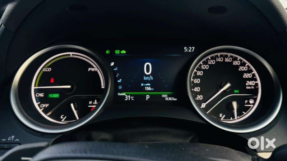 Toyota Camry Hybrid, 2023, Petrol