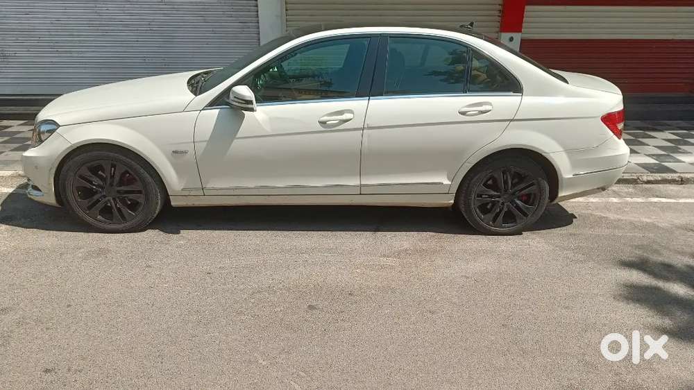 Mercedes-benz C-class 2011 Diesel 120000 Km Driven