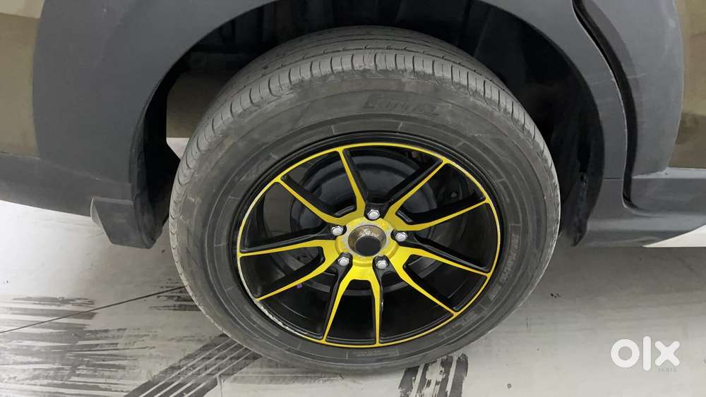 Maruti Suzuki Xl6 1.5 Alpha At, 2022, Petrol