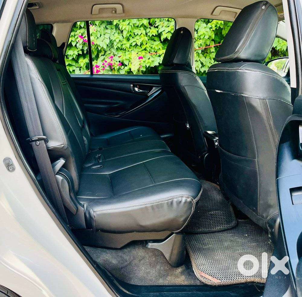 Toyota Innova Crysta [ ] 2.4 Gx At 7 Str, 2017, Diesel