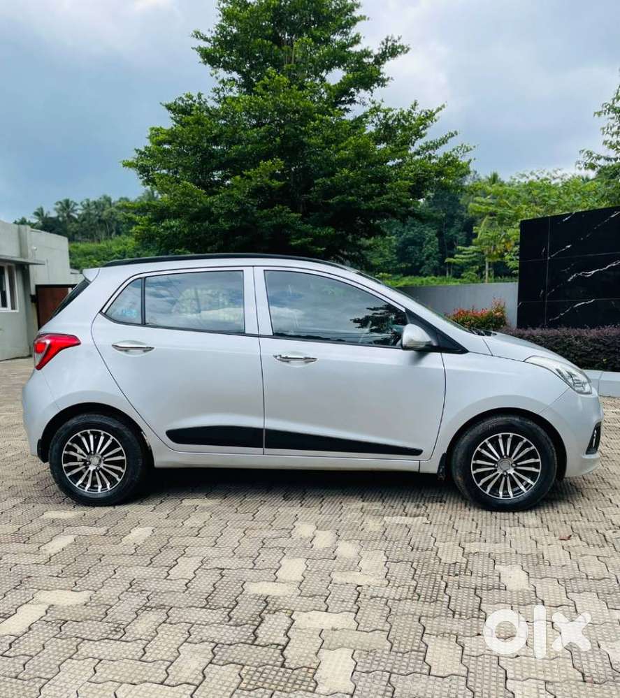 Hyundai Grand I10 At Sportz, 2013, Petrol