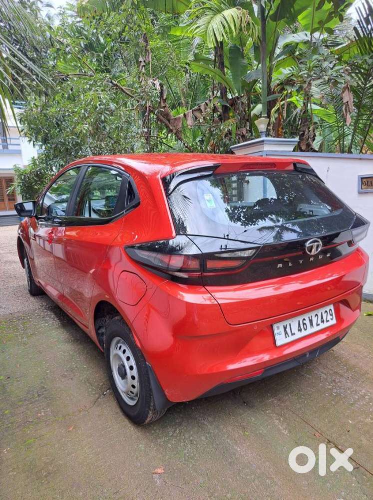 Tata Altroz 1.2 Xe, 2021, Petrol