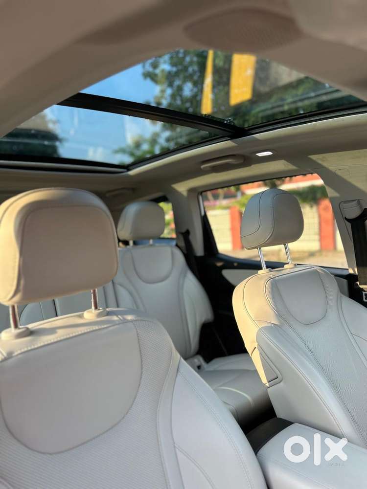 Mahindra Xuv700 2.2 Ax 7 Diesel At Luxury Pack Str, 2025, Diesel