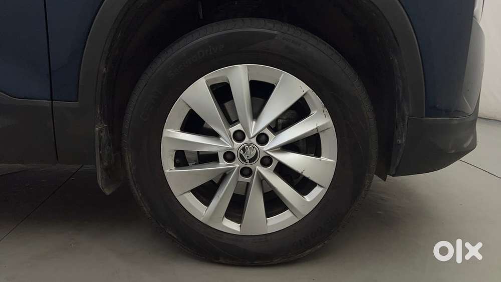 Skoda Kylaq Signature At, 2025, Petrol