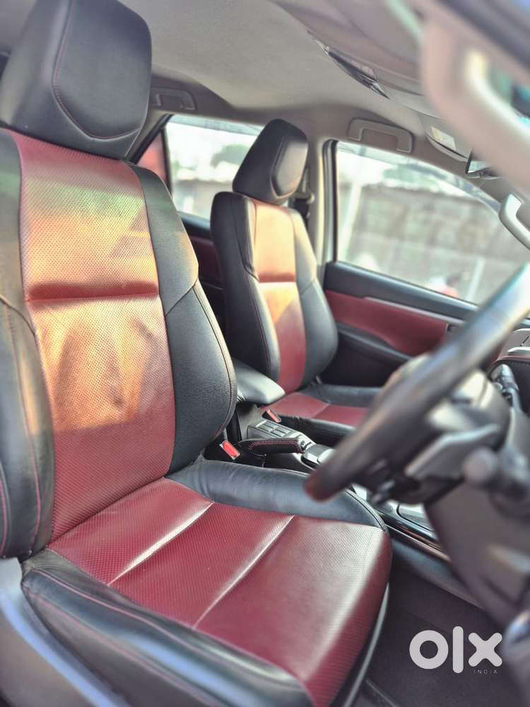 Toyota Fortuner Legender