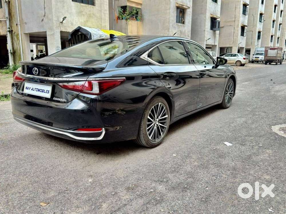 Lexus Es 300h Luxury, 2025, Cng & Hybrids