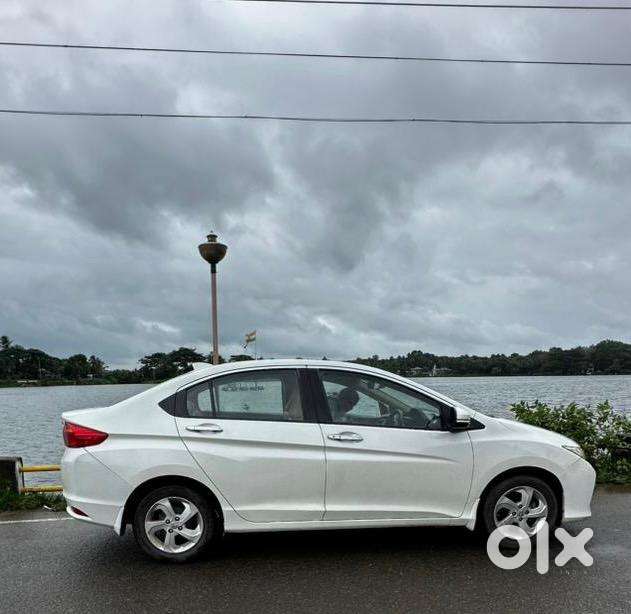 2015 Honda Car Automatic 95000 Km
