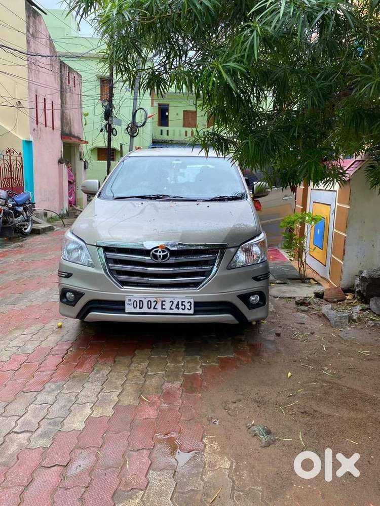 Toyota Innova 2013 Diesel Well Maintained