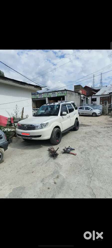 Tata Safari Storme 2014