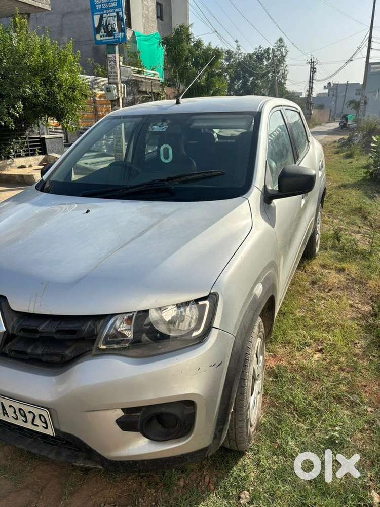 Renault Petrol Car 2016