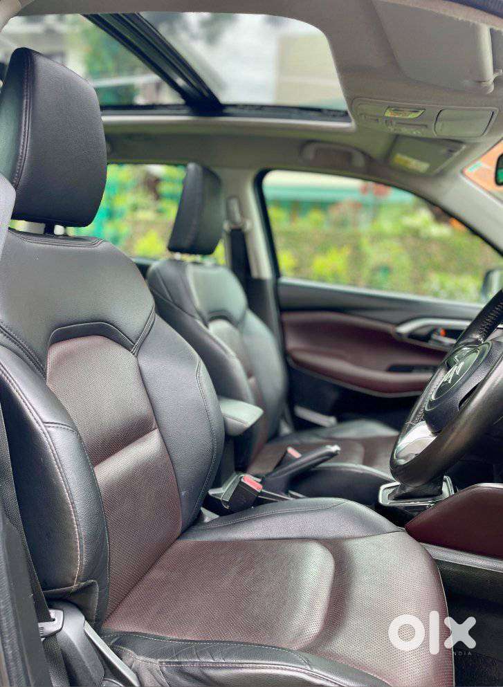 Maruti Suzuki Grand Vitara 1.5 Alpha Smart Hybrid At, 2022, Petrol