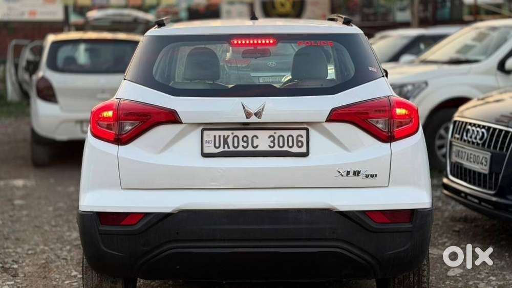 Mahindra Xuv300 W6, 2024, Petrol