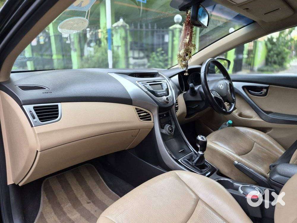 Hyundai Elantra 1.8 Sx Mt, 2013, Petrol