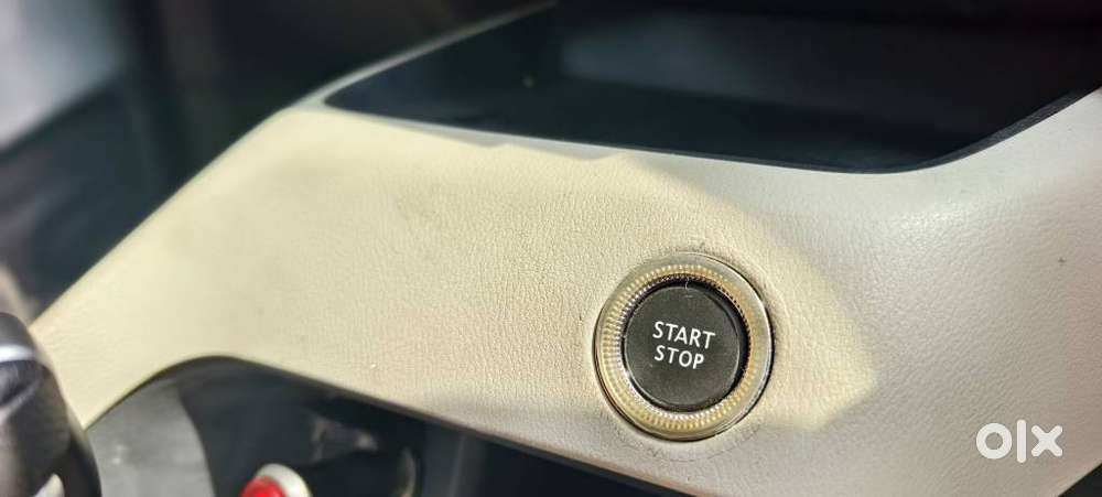 Nissan Magnite 1.0 Xv Premium Turbo Cvt, 2023, Petrol