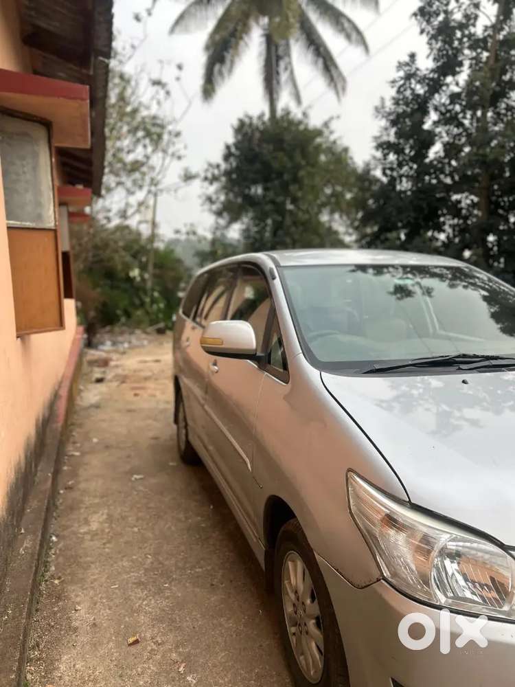 Toyota Innova Diesel 2012 8 Str