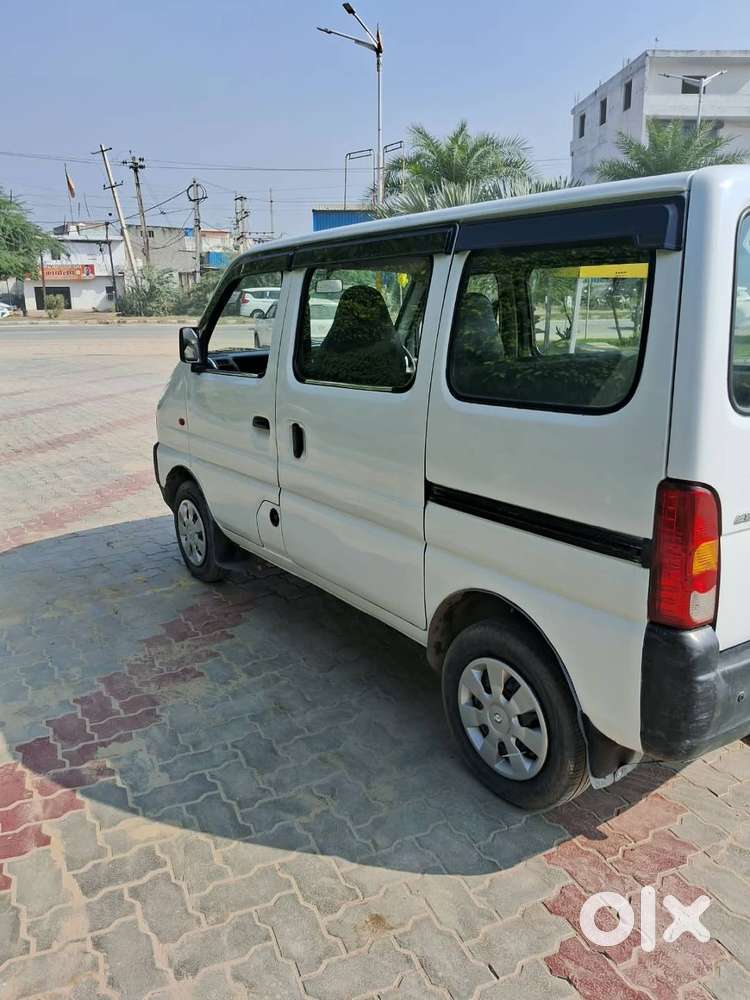 Maruti Suzuki Eeco 2016