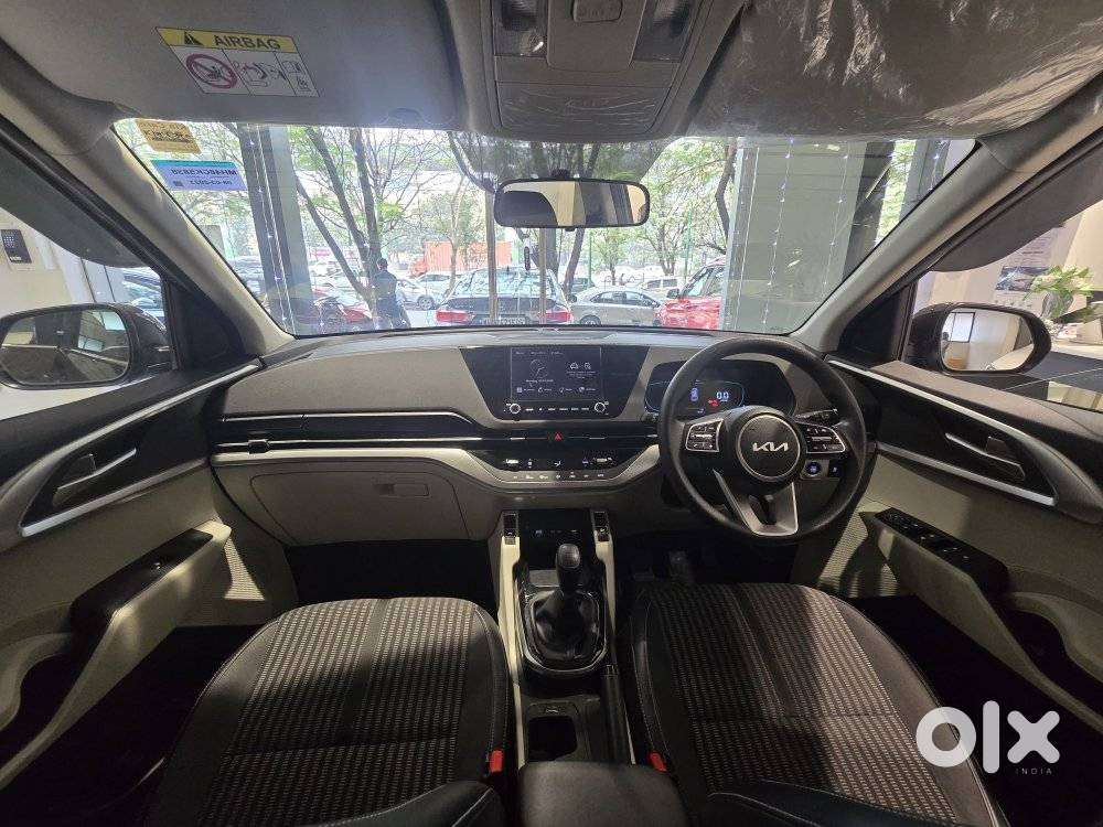 Kia Carens 1.4 Prestige Plus Turbo 7 Str, 2023, Petrol