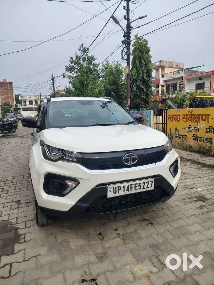 Tata Nexon 1.2 Revotron Xm (s), 2022, Petrol