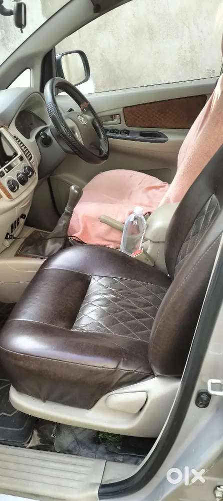 Toyota Innova 2014 Diesel 200000 Km Driven