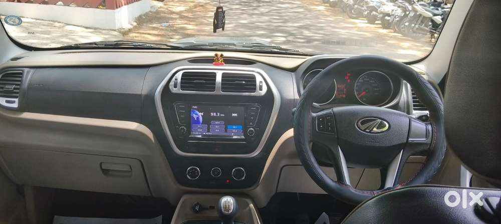 Mahindra Tuv 300 T10, 2018, Diesel