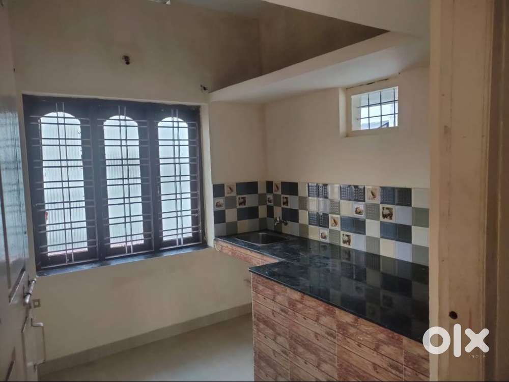 1BHK in Thevara