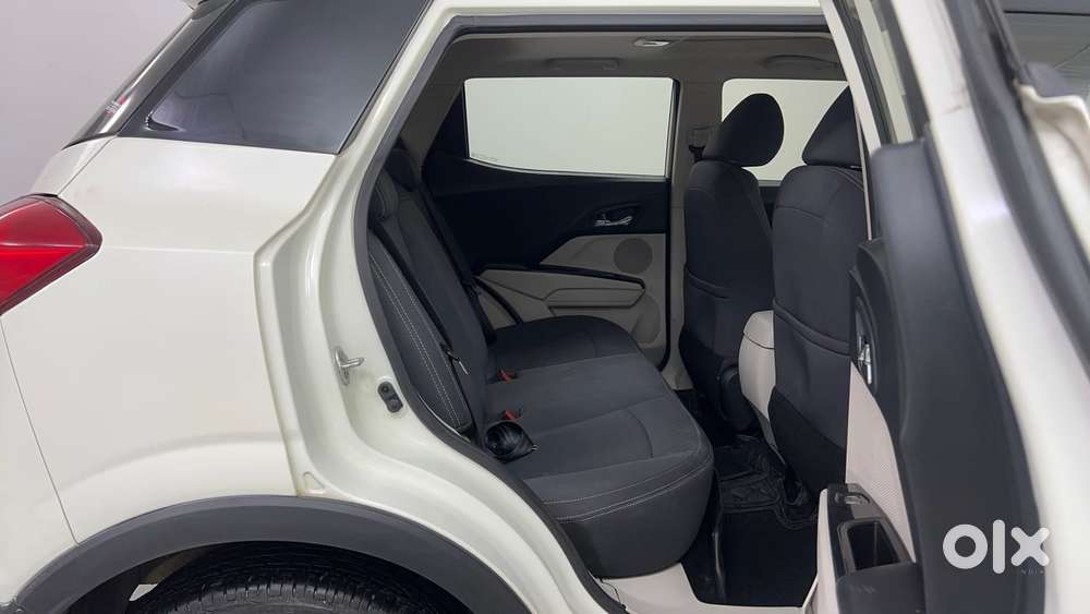 Mahindra Xuv300 W8 Diesel, 2023, Diesel