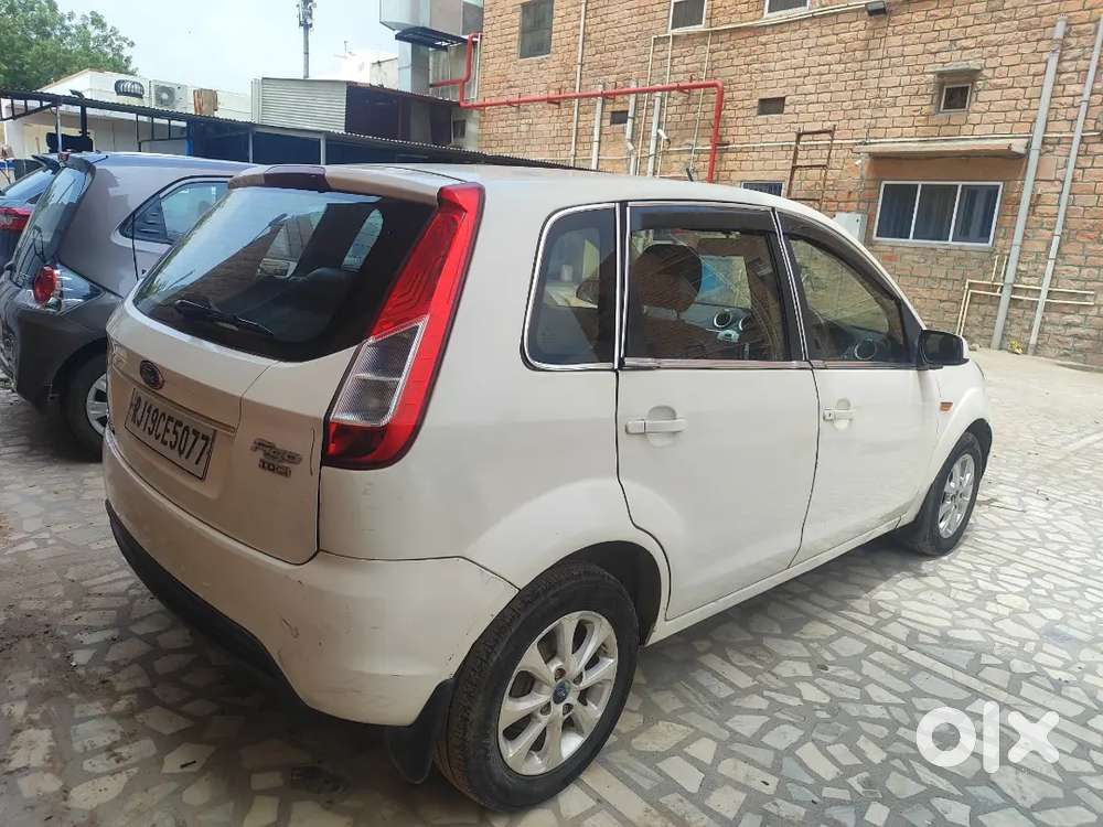 Ford Figo Titanium Diesel 2013