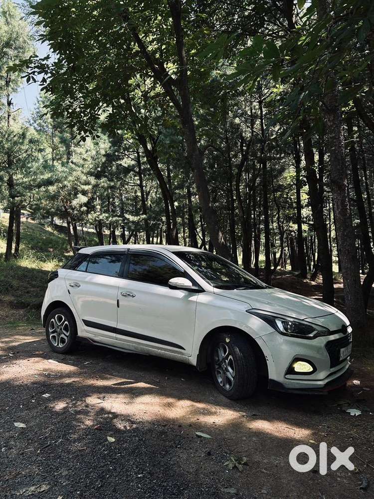 Hyundai I20 2018 Diesel,neat And Clean Car Top Model,push Button Start