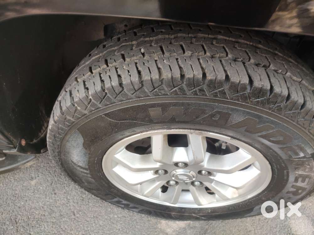 Mahindra Tuv 300 T8, 2015, Diesel