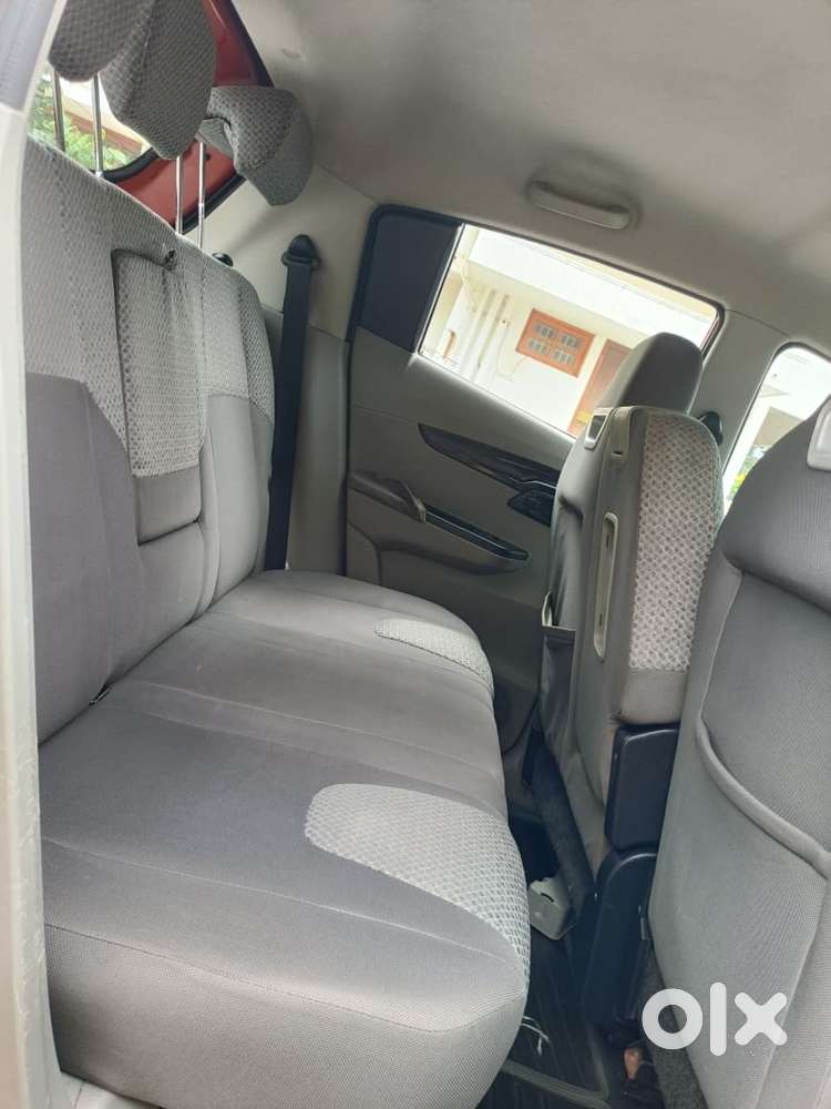 Mahindra Kuv 100 K8 5str, 2016, Petrol