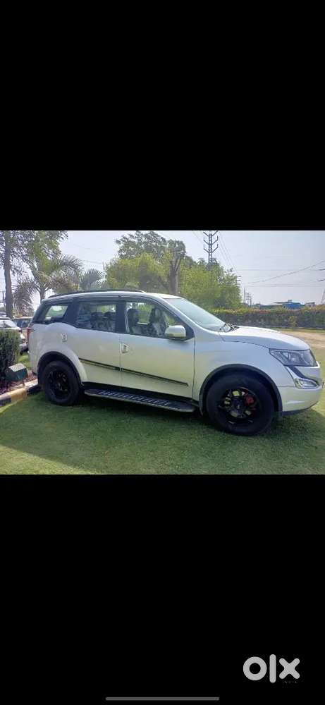 Mahindra Xuv500 2017 Diesel 125000 Km Driven