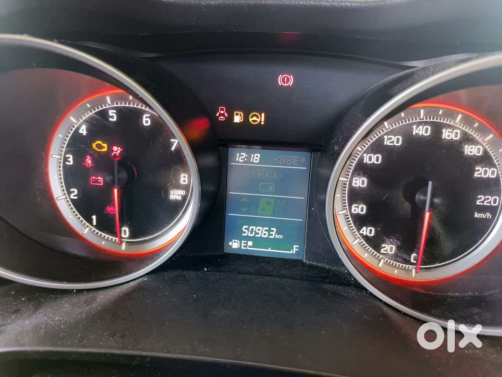 Maruti Suzuki Swift Vvt Vxi, 2021, Petrol