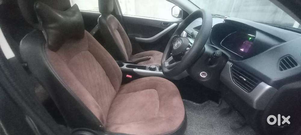 Tata Nexon 1.2 Revotron Xm Plus (s), 2023, Petrol