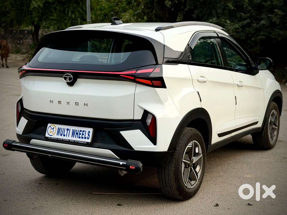 Tata Nexon Creative Plus 1.2 Revotron Petrol 6 Amt, 2023, Petrol