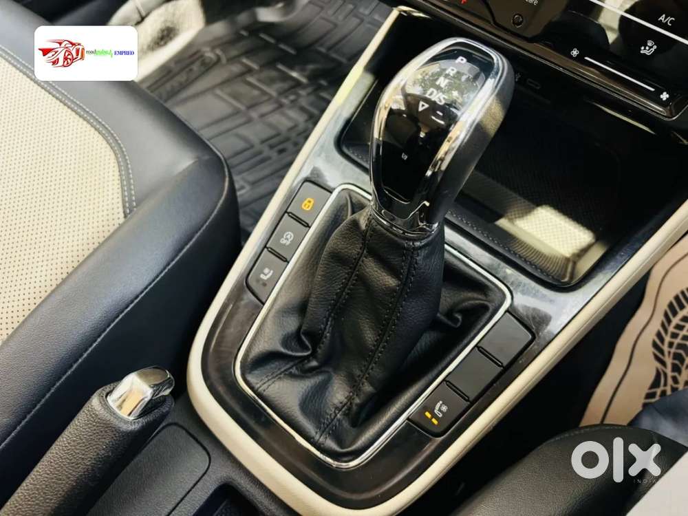 Skoda Slavia Style 1.5L TSI DSG, 2022, Petrol