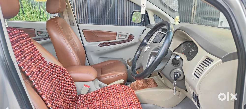 Toyota Innova 2.5 G (diesel) 8 Seater, 2014, Diesel