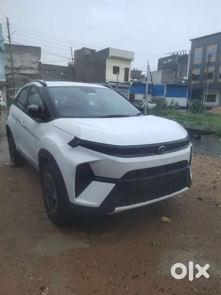 Tata Nexon 2024 Petrol