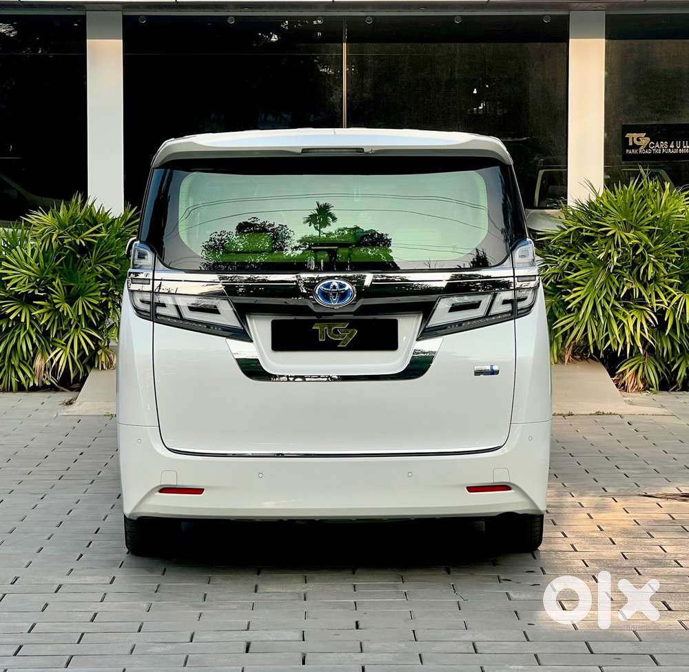 Toyota Vellfire 2.5 Hybrid, 2021, Petrol