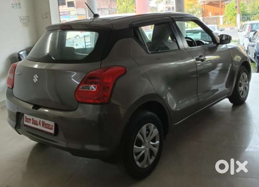 Maruti Suzuki Swift Vxi + Manual, 2022, Petrol