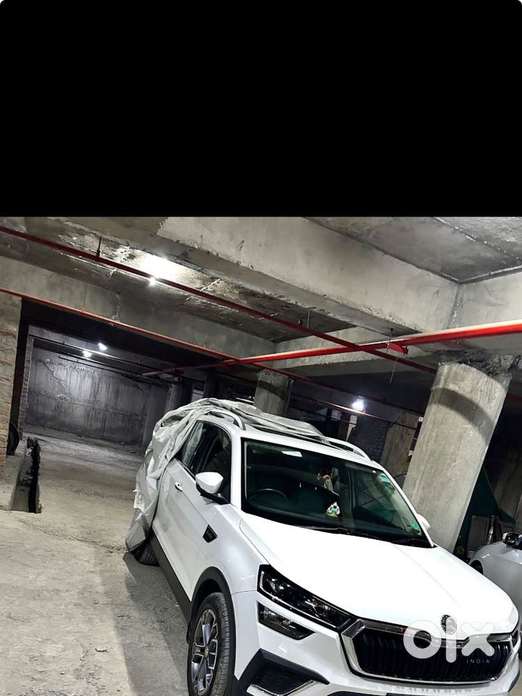 Candy White Škoda Kushaq Top Model