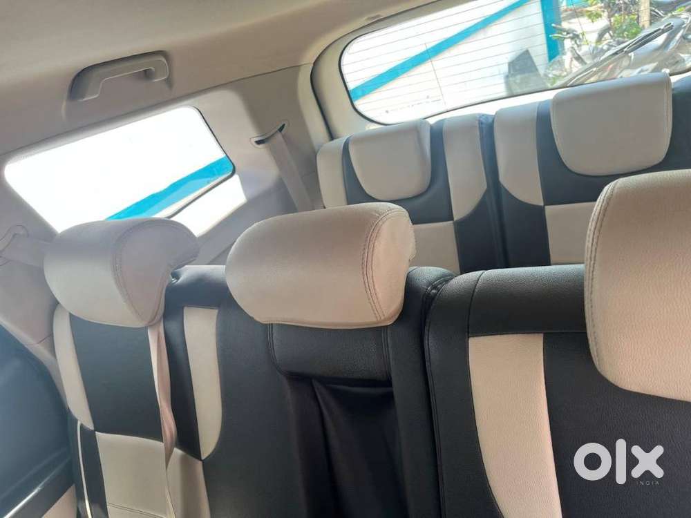 Mahindraxuv500(w6)-8yrs-diesel-manual