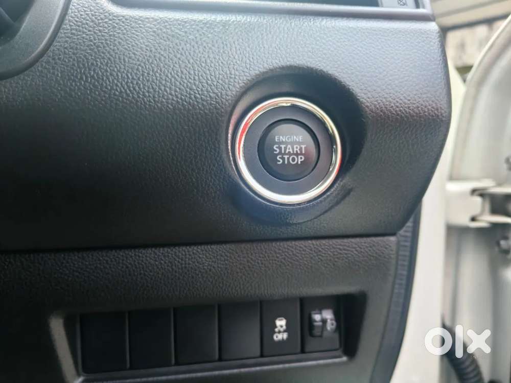Maruti Suzuki Swift 1.3 Zxi, 2023, Petrol