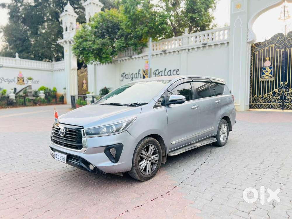 Toyota Innova Crysta 2.8z Automatic, 2016, Diesel