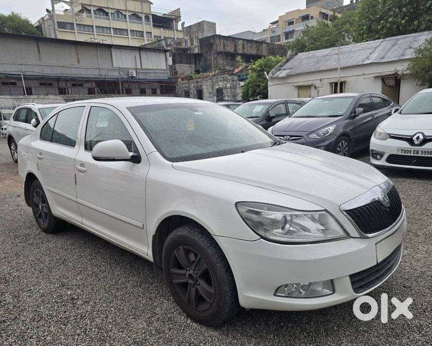 Skoda Laura 2.0 Elegance Tdi Cr, 2011, Diesel