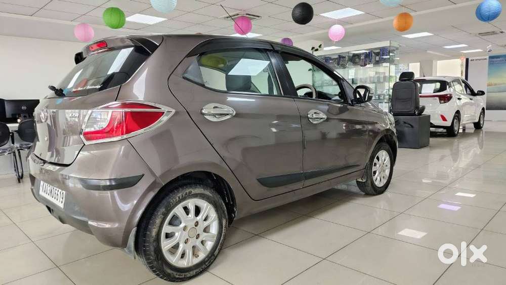Tata Tiago Xza, 2018, Petrol