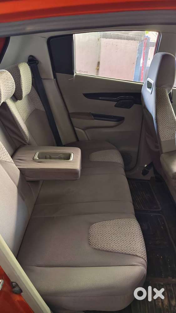 Kuv100 K6 Mfalcon G80