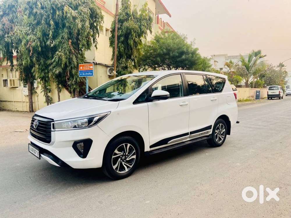 Toyota Innova Crysta 2.4 G Plus Mt 8 Str, 2022, Diesel